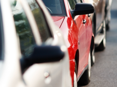 Kraftfahrzeugverband Niedersachsen: Rekordumsatz - aber Lage angespannt