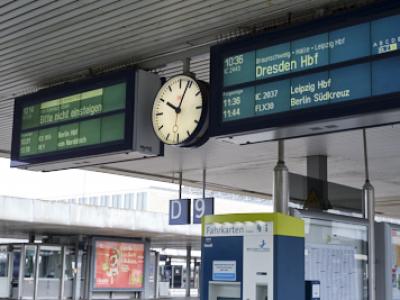 Oberleitungsschaden: Bahnverkehr ab Hannover beeinträchtigt