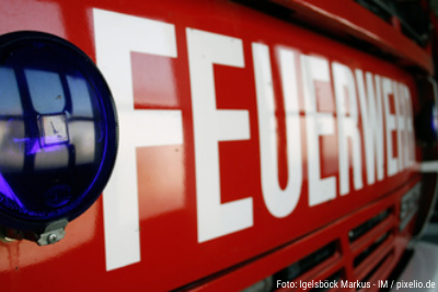 Niederstöcken: Frau und Hund aus brennendem Haus gerettet